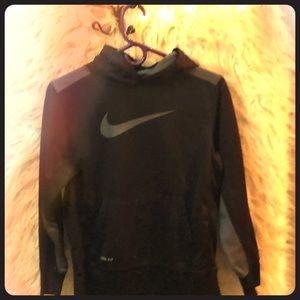 Nike pull over sweatshirt